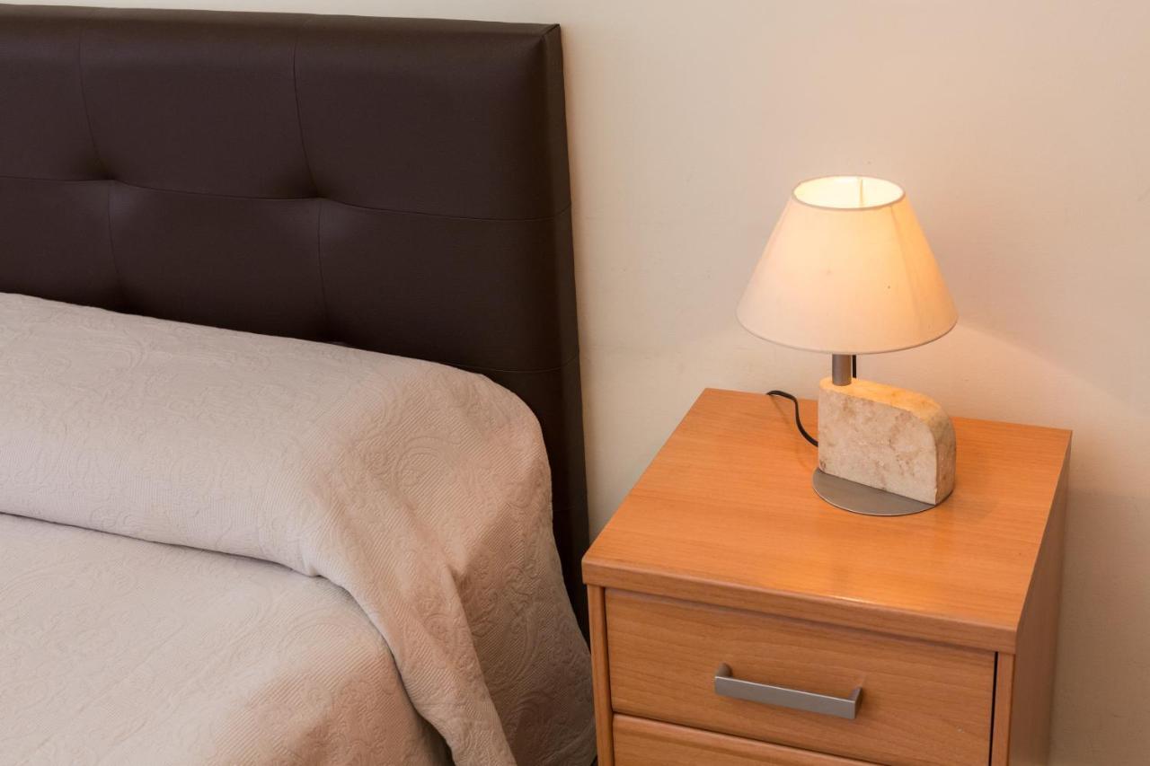 Aparteasy - Family Apartment Sant Antoni Барселона Номер фото